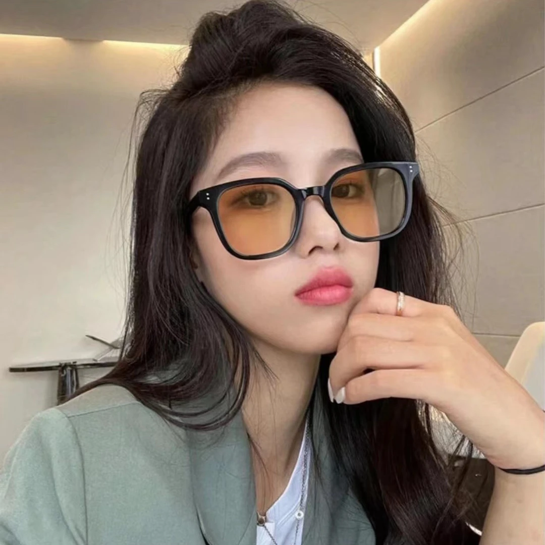 ins腮红眼镜黑框爆款防蓝光女自带妆感网红高级感墨镜太阳镜男款