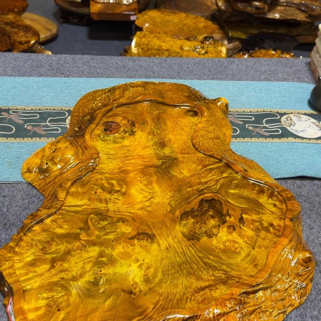 【闪购商品】黄金樟根雕