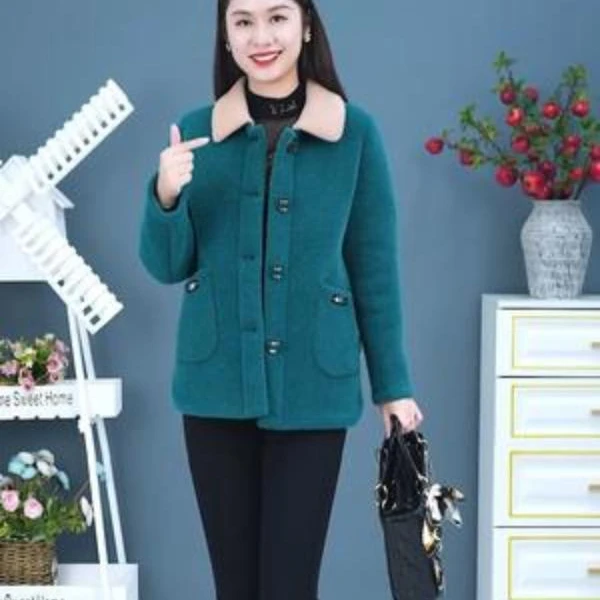 时尚毛呢外套女2024秋冬新款气质减龄百搭加厚保暖翻领呢子上衣