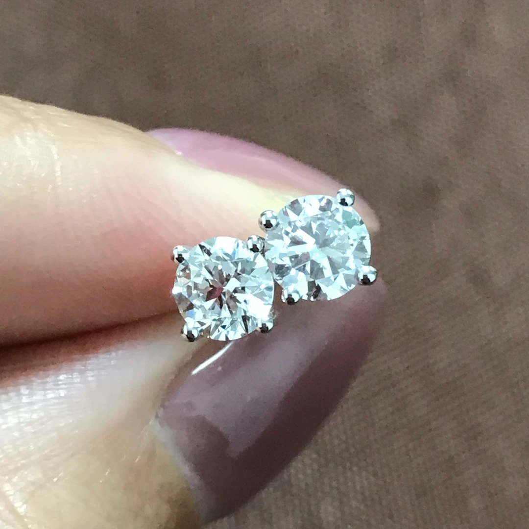 实验室培育钻石18K金镶2克拉四爪耳钉 经典百搭款自戴/送礼