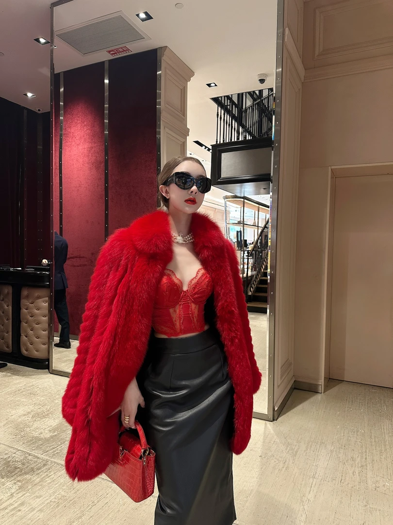 MyloveLeo 2023秋冬 “缇雅之梦”红色长款毛毛外套（衣长83）