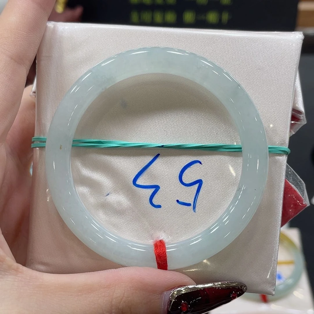 翡翠手镯未镶嵌缅甸翡翠手镯