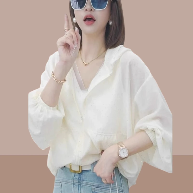 2025年夏季新款网红款防晒衣女款外穿洋气爆款时尚防晒服薄款外套