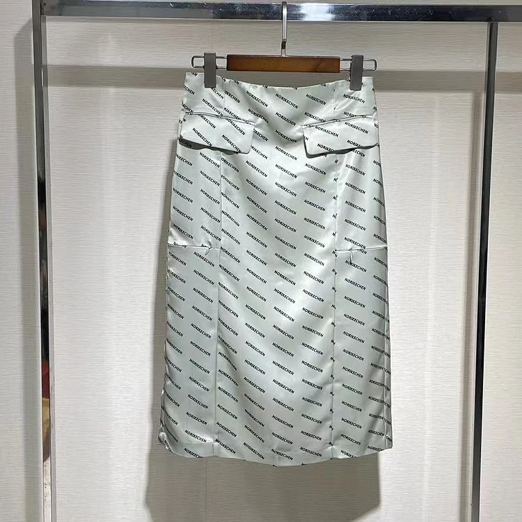 Norike/Norike缎面字母侧开口拉链高腰半身裙Q27061