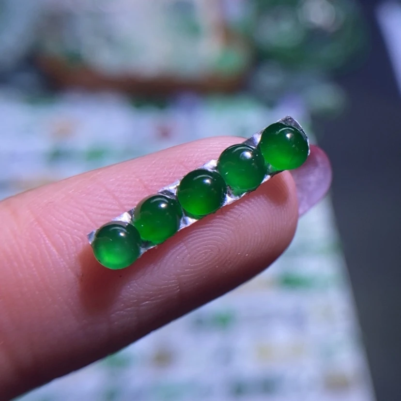 【闪购商品】翡翠挂件未镶嵌蛋面