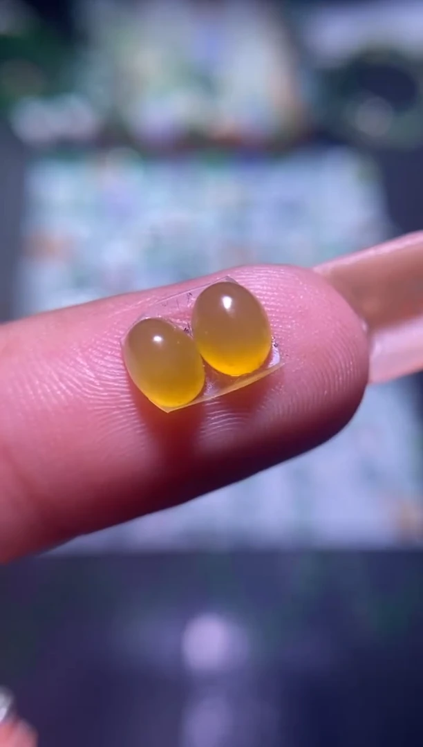 【闪购商品】翡翠挂件未镶嵌蛋面