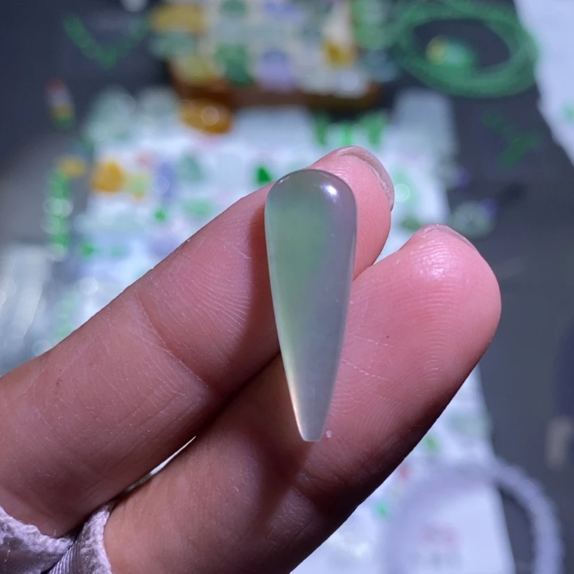【闪购商品】翡翠挂件未镶嵌水滴