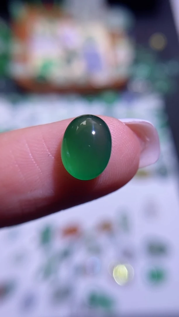 【闪购商品】翡翠挂件未镶嵌蛋面