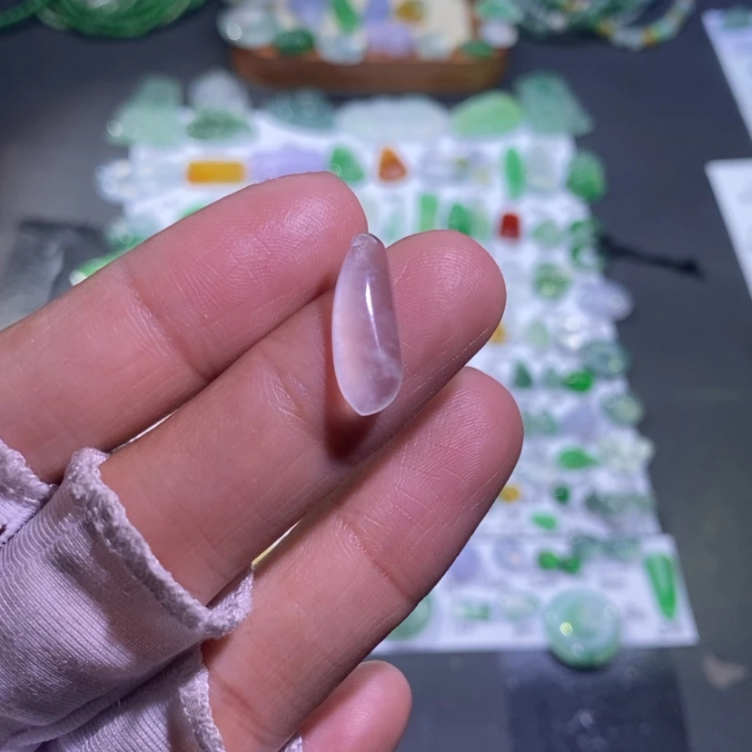 【闪购商品】翡翠挂件未镶嵌瓜瓜