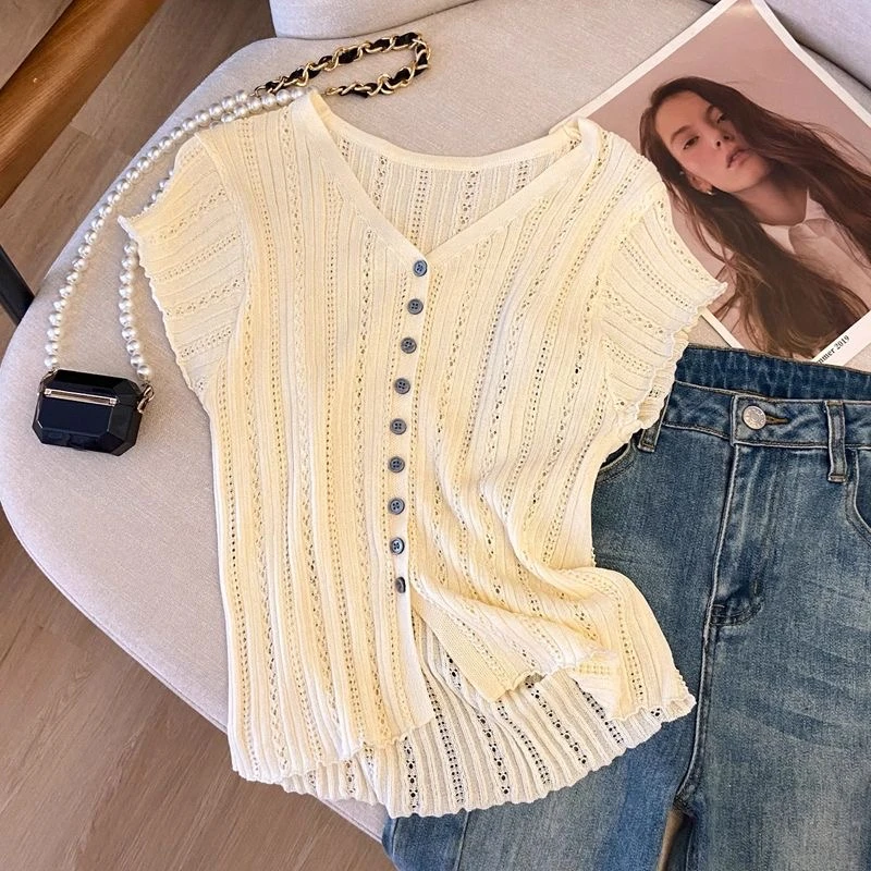 镂空针织韩版百搭显瘦坑条针织柔软V领小飞袖系扣上衣女夏季新