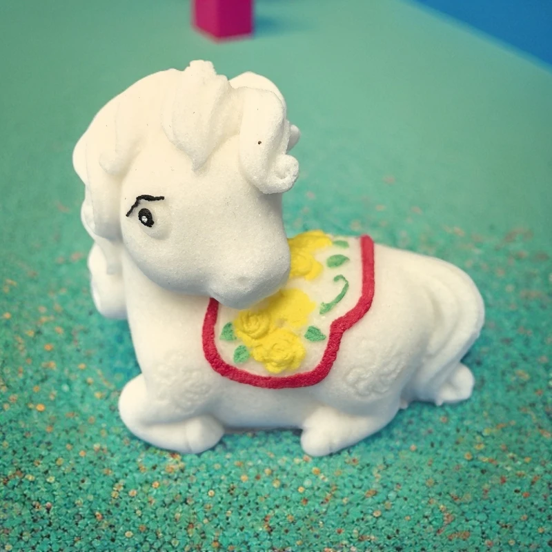 艾肯泉十二生肖盐雕