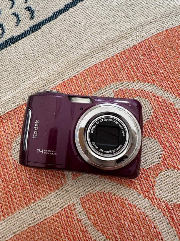 9新 Kodak/柯达 柯达c195，自备充电五号电池