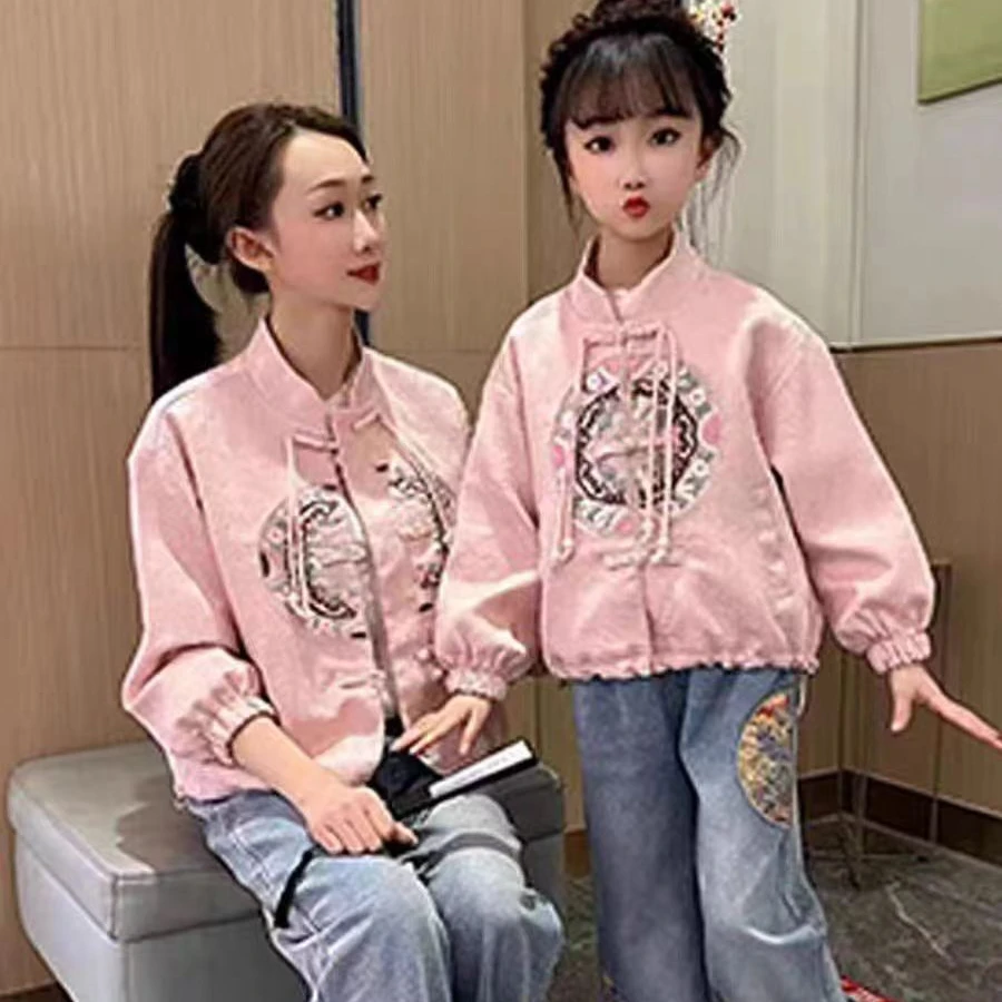 女童新中式外套春季套装2024新款中国风汉服中大童夹克绣花牛仔裤