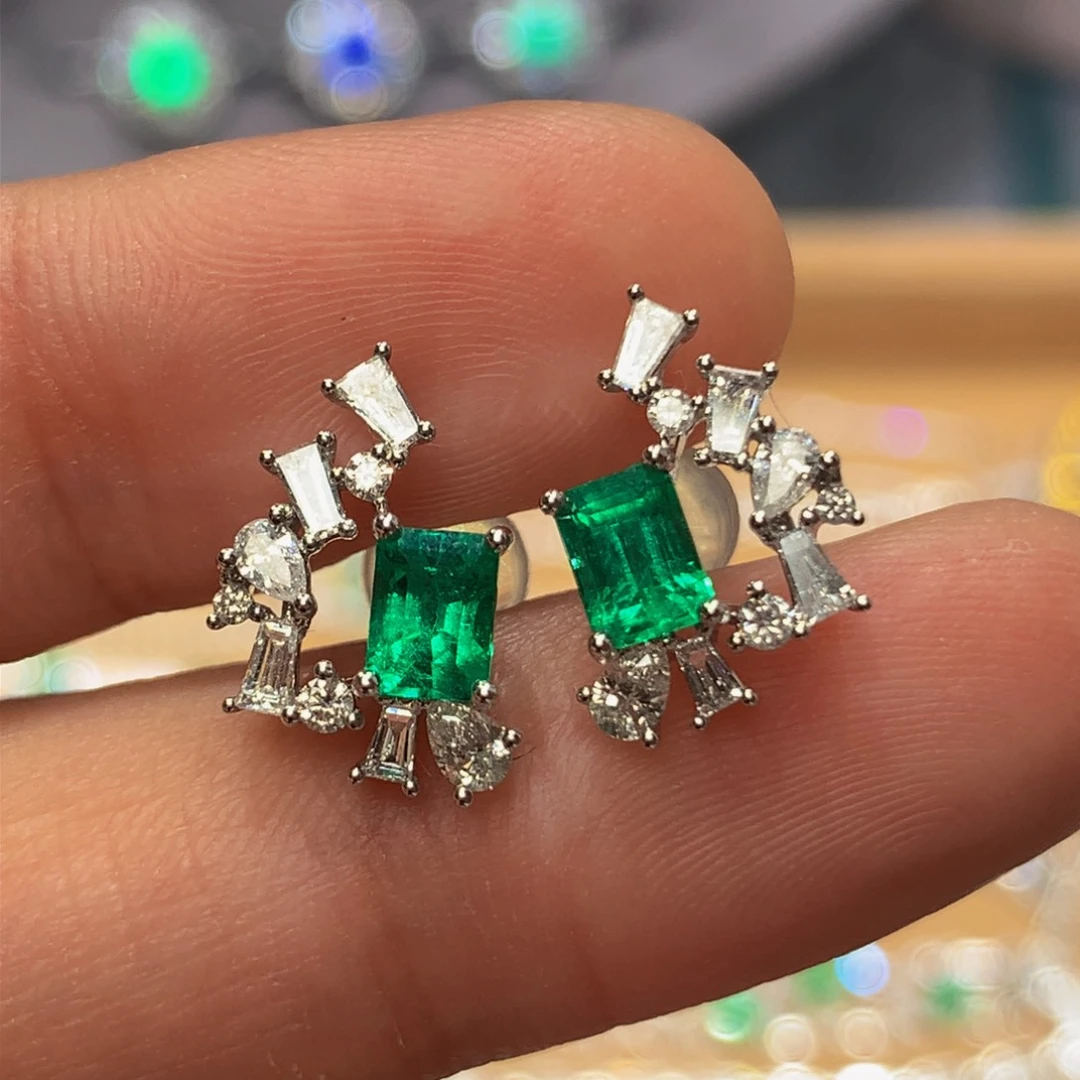 祖母绿耳饰18K金镶嵌