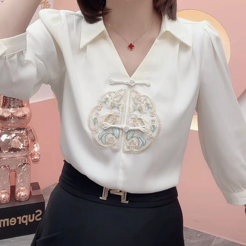 新中式国风刺绣缎面衬衫女高级感衬衣2024春夏新款时尚设计感上衣