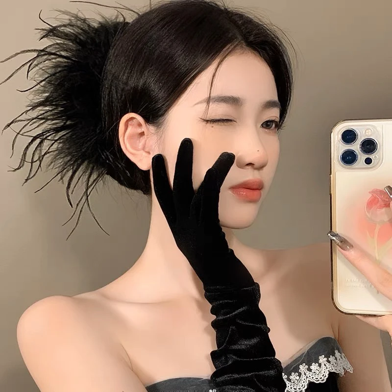 纯欲ins风羽毛抓夹高级感发夹鸵鸟毛发夹后脑勺毛绒鲨鱼夹发卡A40