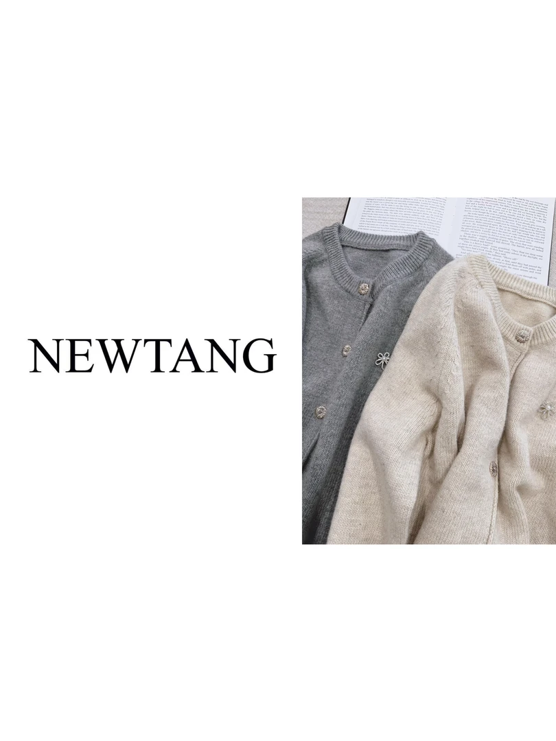 【小花钻胸针】022高端韩系设计感减龄秋冬毛衣 灰色米色