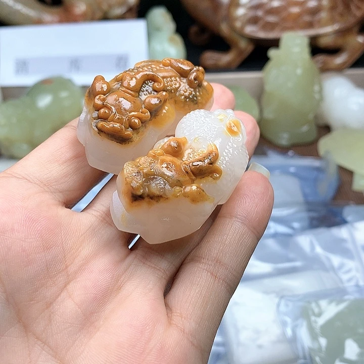 石英质玉吊坠未镶嵌