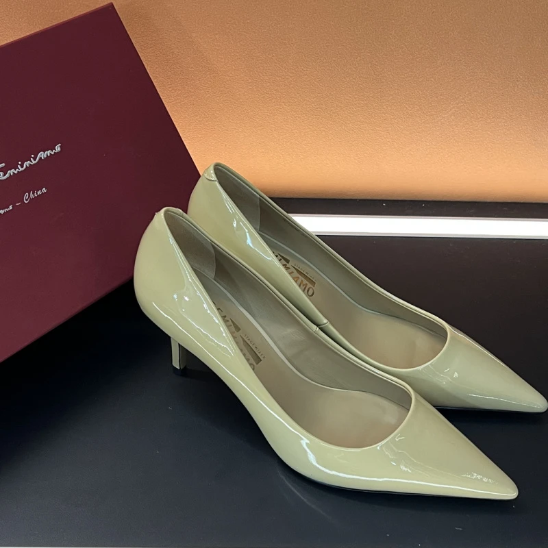 【7CM漆皮尖头高跟】休闲跟金属气质女鞋时尚百182