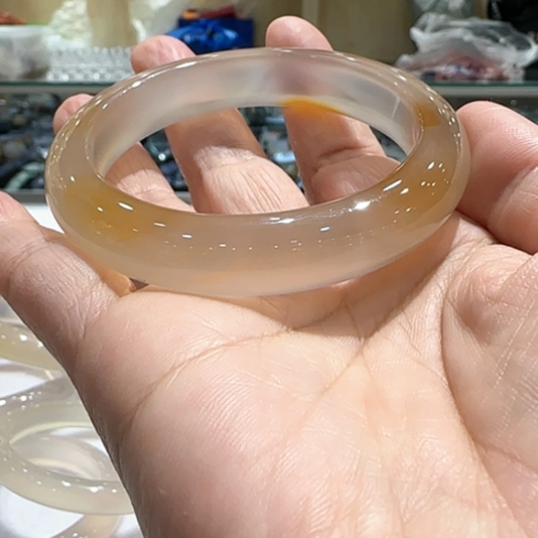 【闪购商品】玛瑙/玉髓手镯未镶嵌R****i