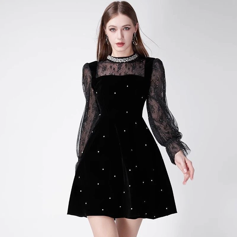 2024新款胖妹妹名媛气质连衣裙丝绒秋冬显瘦网纱拼接长袖发货