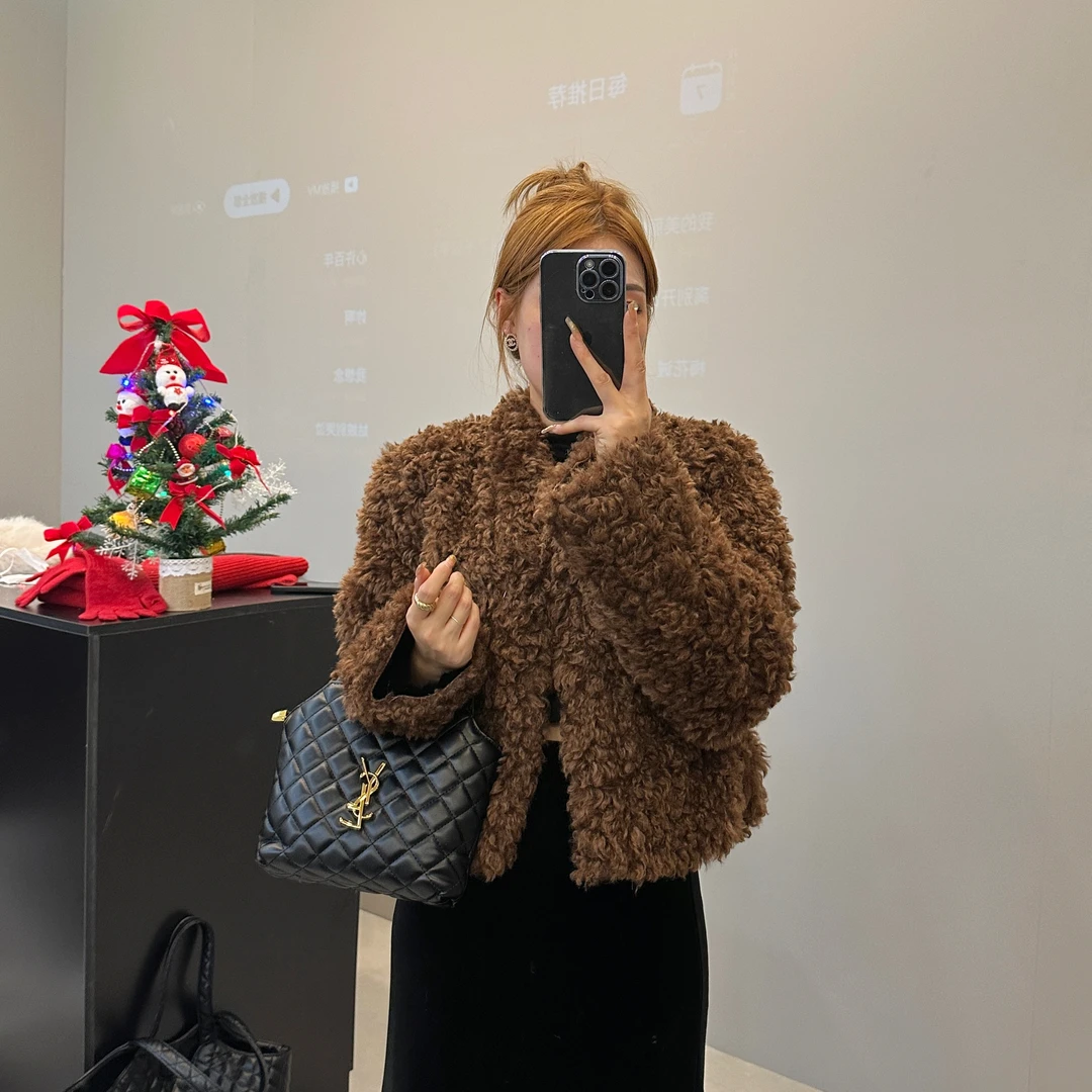 东大门秋冬新款加厚短款气质时尚百搭隐藏扣短外套