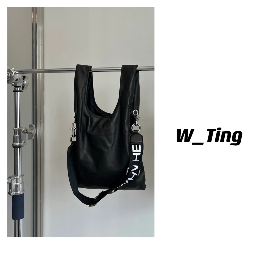 【W-Tong】早春小众设计师字母肩带小羊皮斜挎包