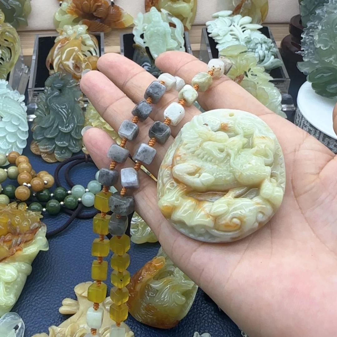 【闪购商品】蛇纹石玉吊坠未镶嵌