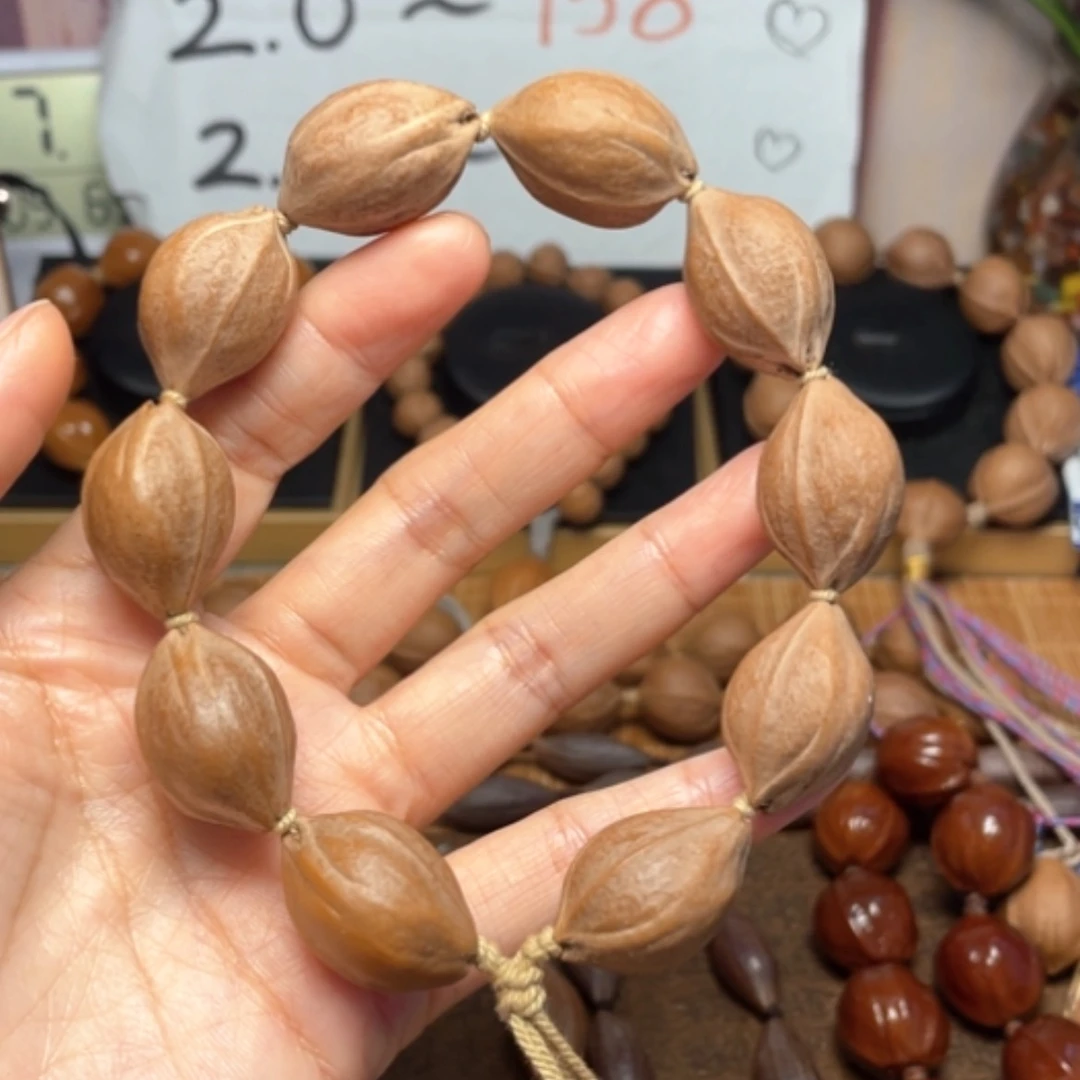 【闪购商品】橄榄核核雕梅林铁核1.8*2.6手串