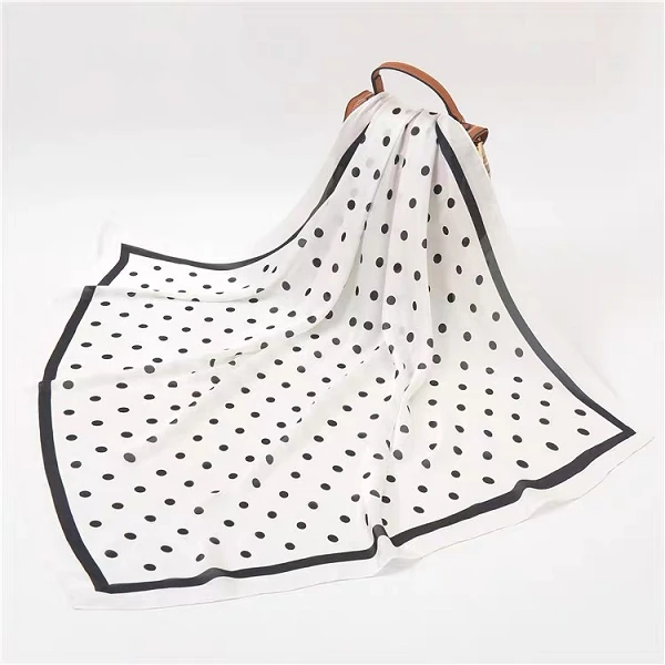 气质白色经典波点90*90围巾