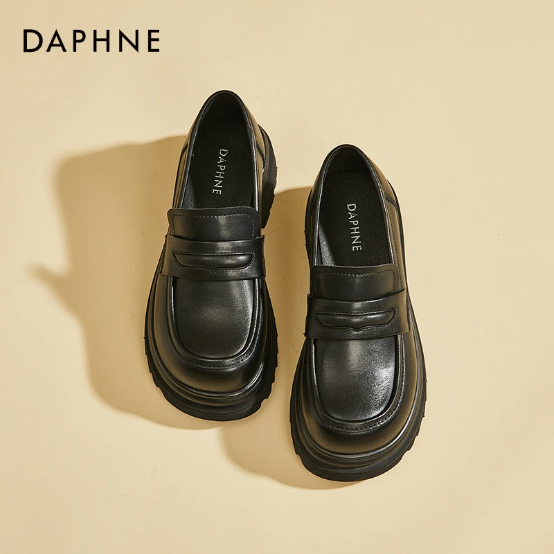 达芙妮乐福鞋女春秋黑色英伦风小皮鞋厚底百搭zt休闲时尚学生纯色