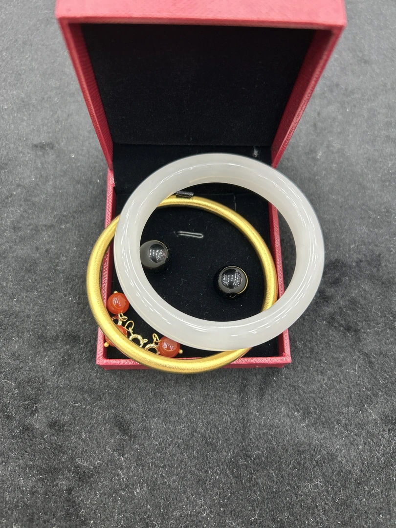 【洛总专属】时尚设计师款红珠珠圈圈手镯2023w-c