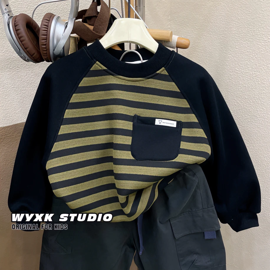 男童加绒卫衣2024冬季新款儿童韩版大口袋条纹插肩袖洋气套头上衣