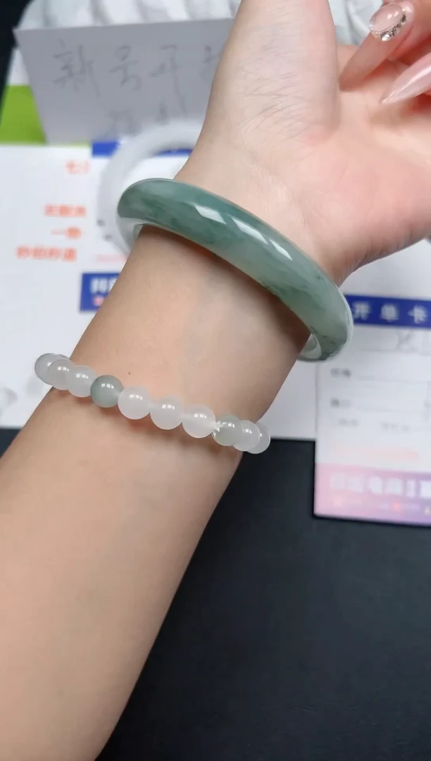 【闪购商品】石英质玉手镯未镶嵌256-60