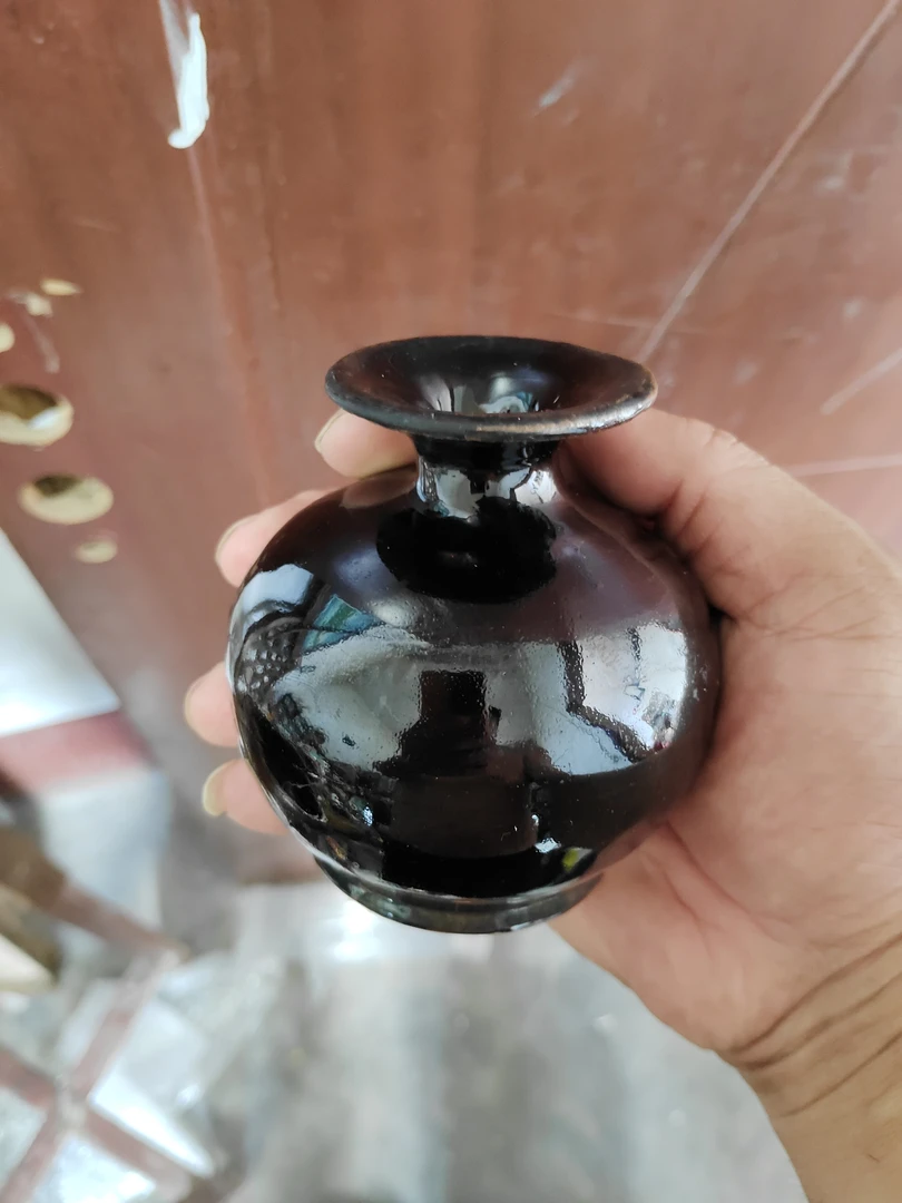 一个摆件，品相如图。