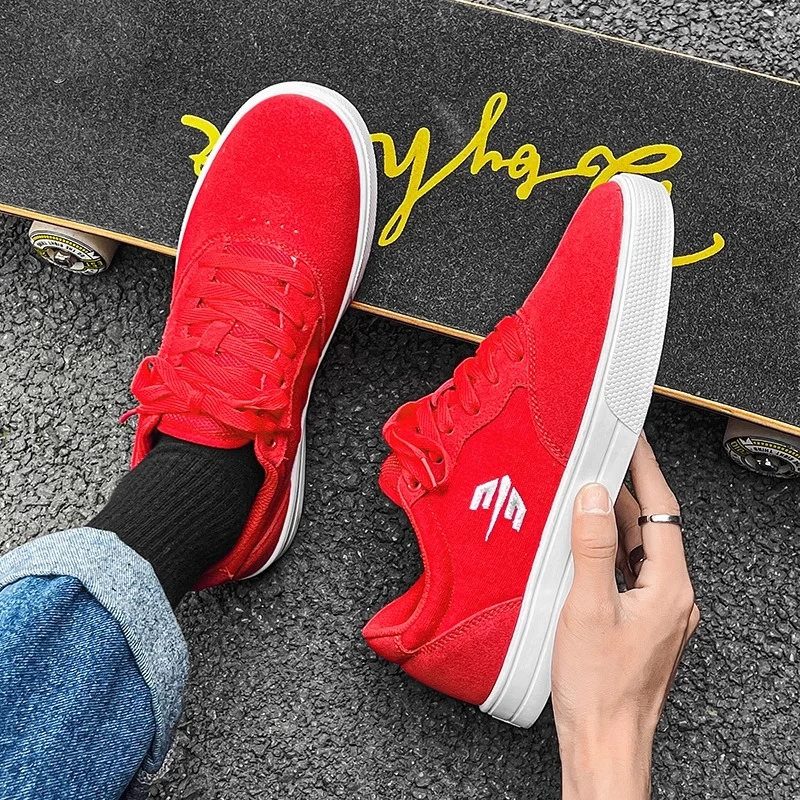 尖客潮秋冬正红色反毛皮运动低帮学生男女情侣耐磨休闲透气板鞋