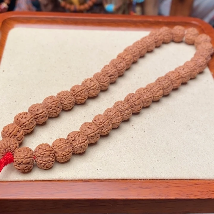 金刚菩提吊坠身****！六瓣老树王手持12