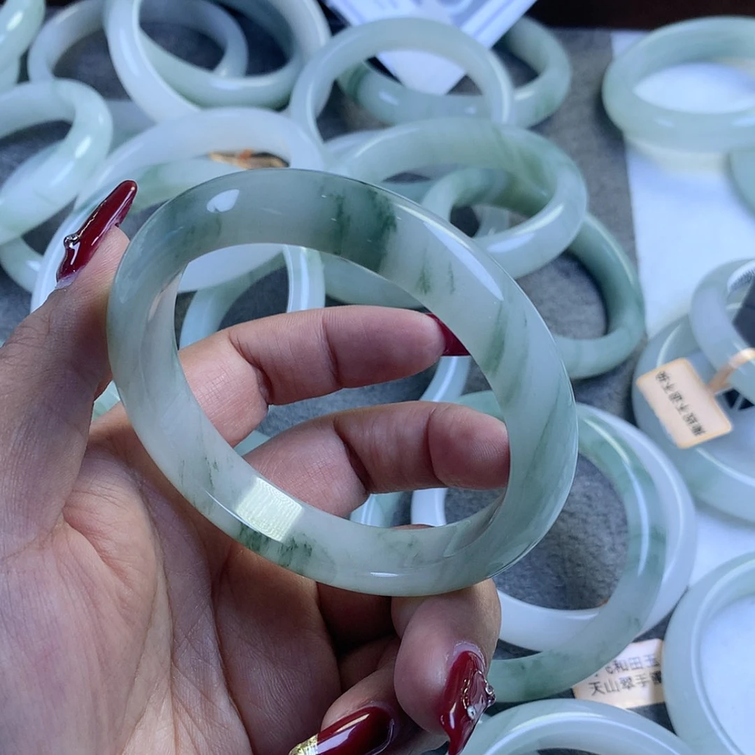 【闪购商品】石英质玉手镯合金