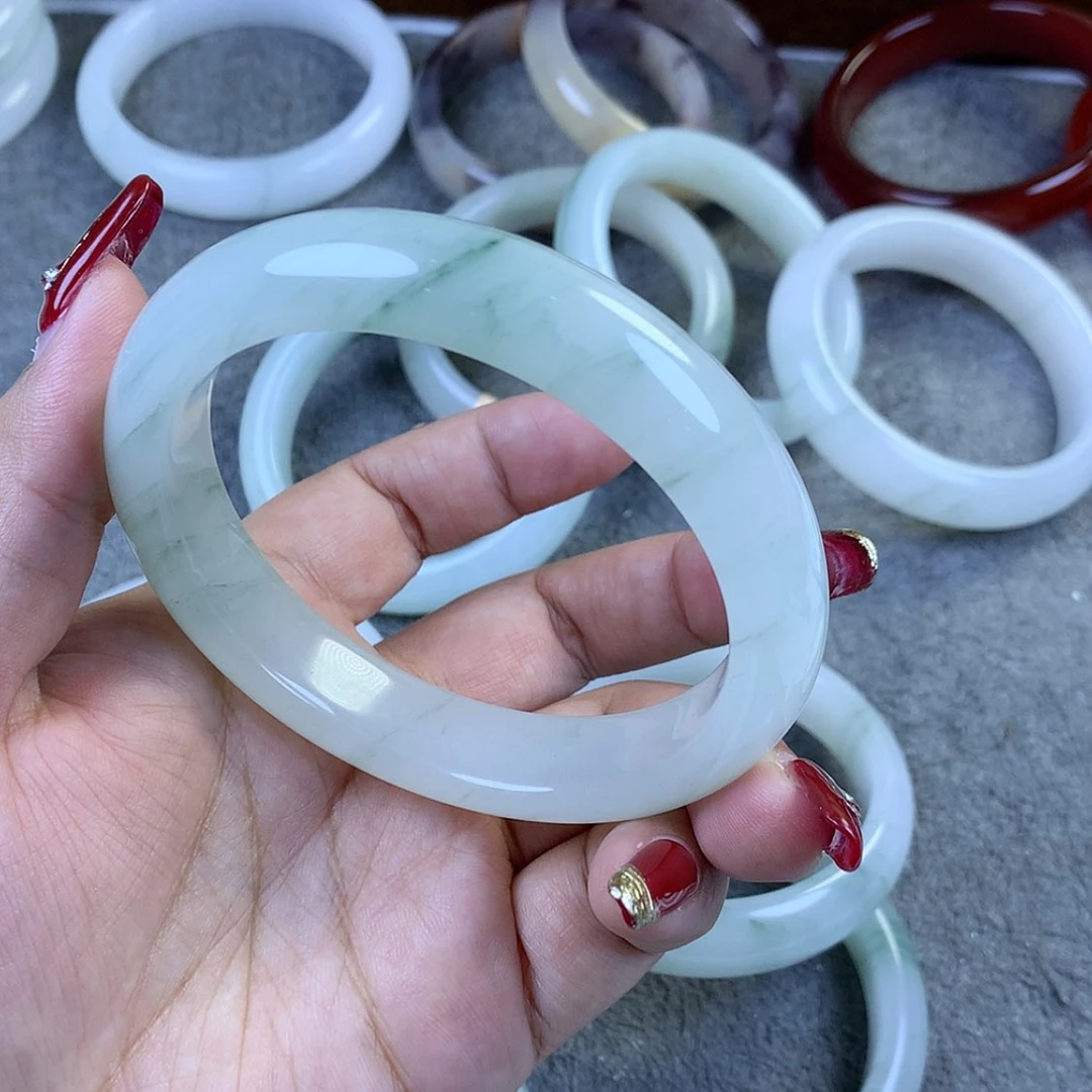 【闪购商品】石英质玉手镯未镶嵌