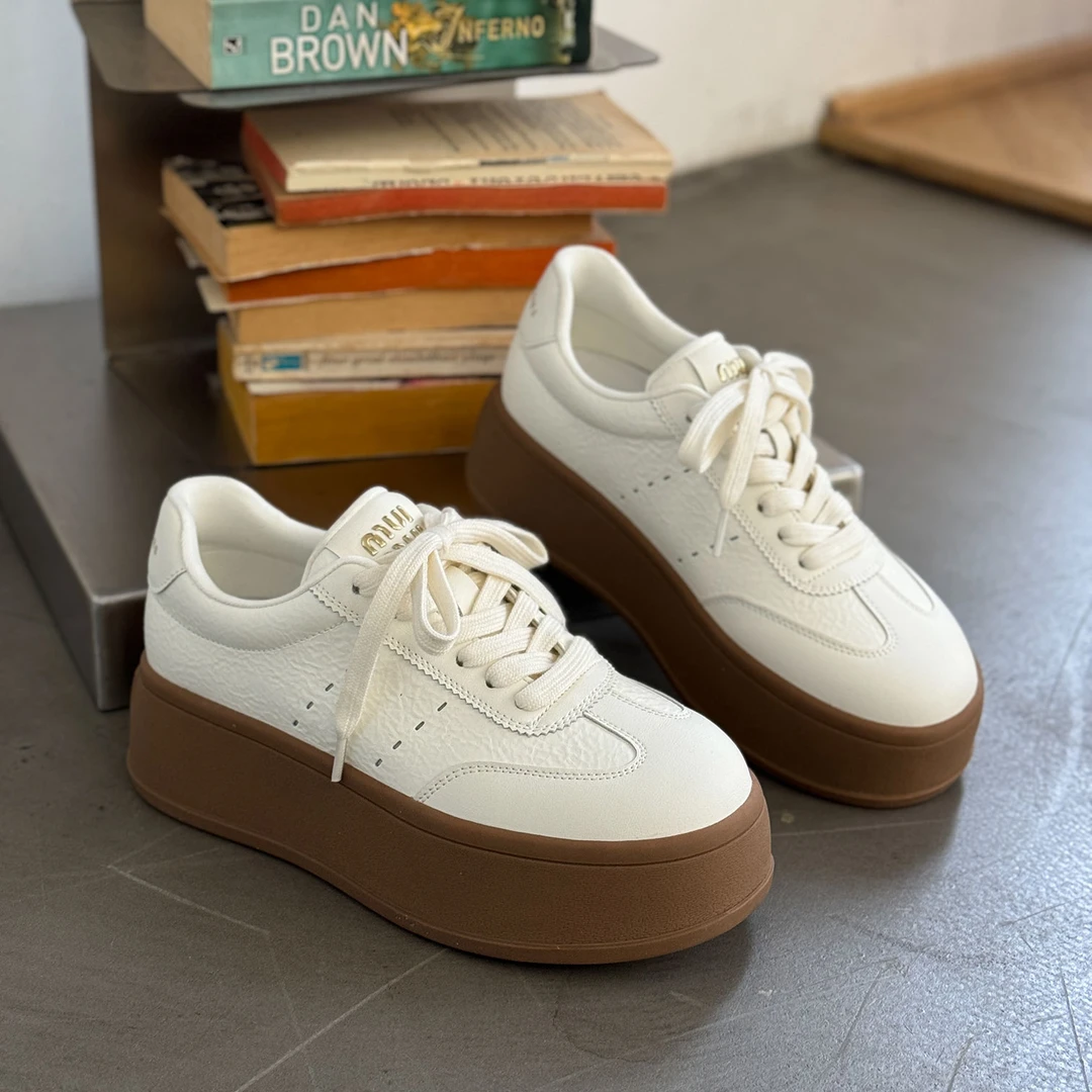 真皮厚底小白鞋女2025新款爆款轻便软底增高小个子松糕鞋休闲板鞋