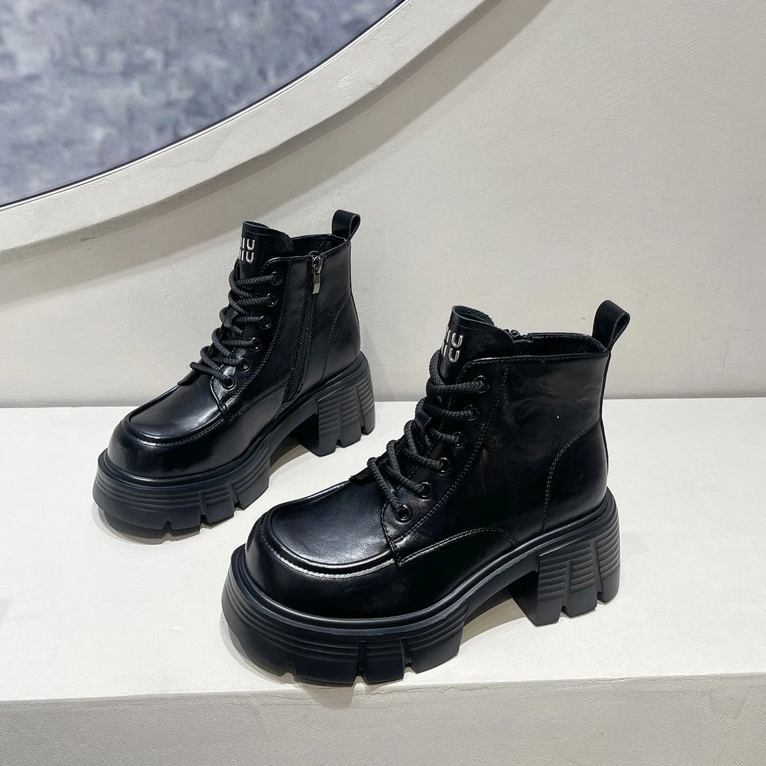 小个子增高厚底马丁靴女2025新款秋冬加绒系带轻便英伦风爆款短靴