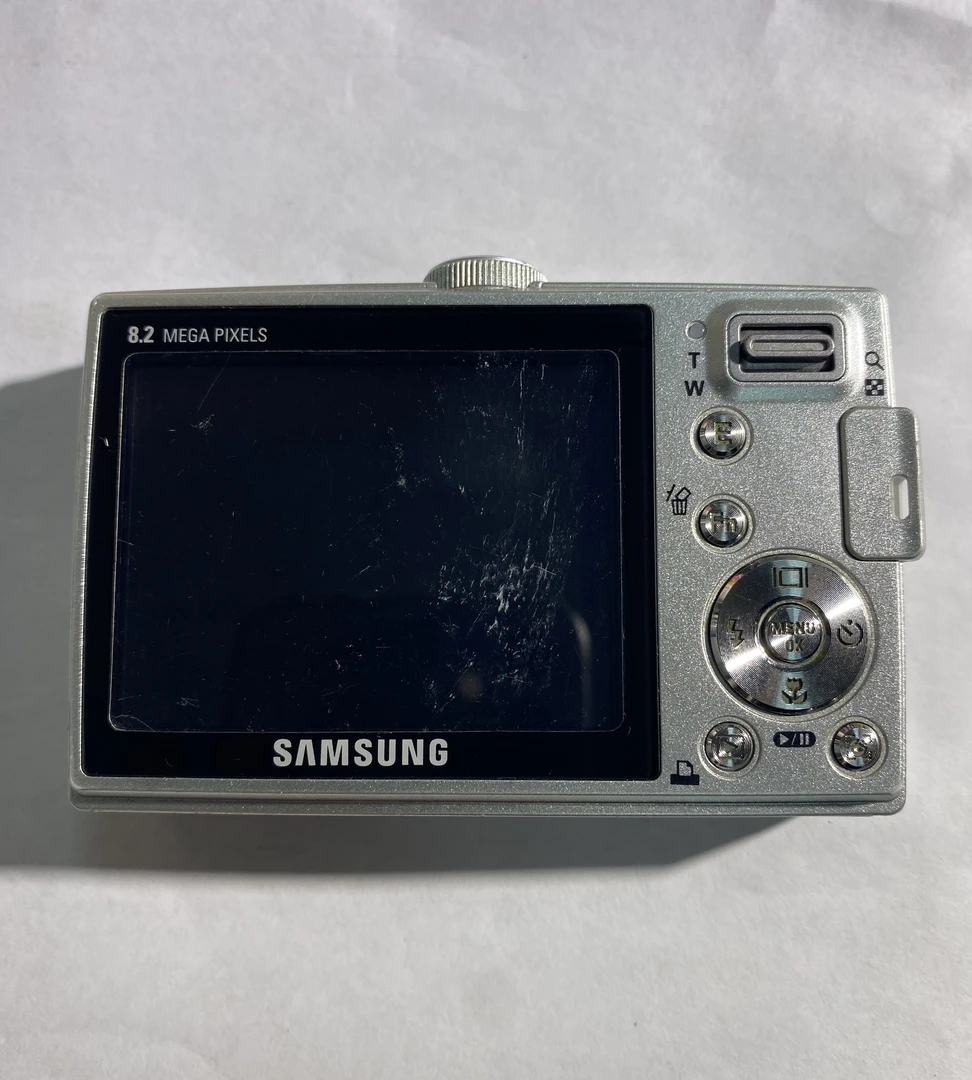 9新 Samsung/三星 i50出片非常不错，冷白色调 配件全