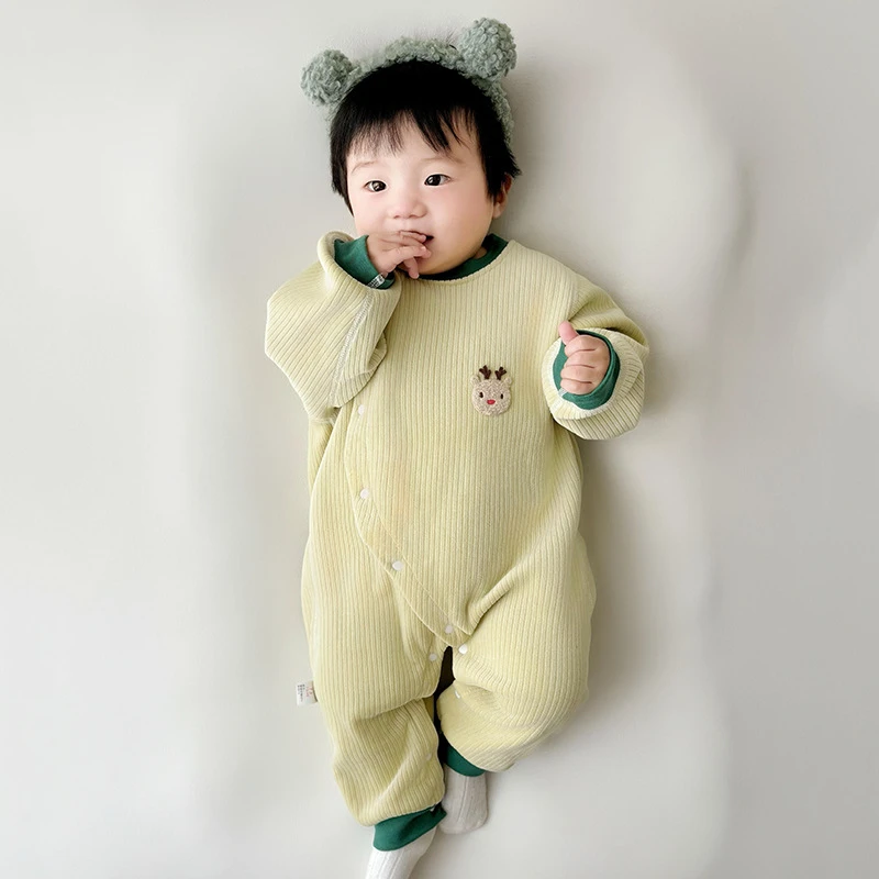 婴儿灯芯绒连体衣加绒爬服男女宝宝加厚睡衣新生儿保暖哈衣秋冬装