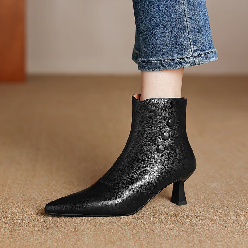 5.5CM时髦洋气尖头短靴细跟真皮瘦瘦靴秋冬新款百搭羊皮高跟靴子