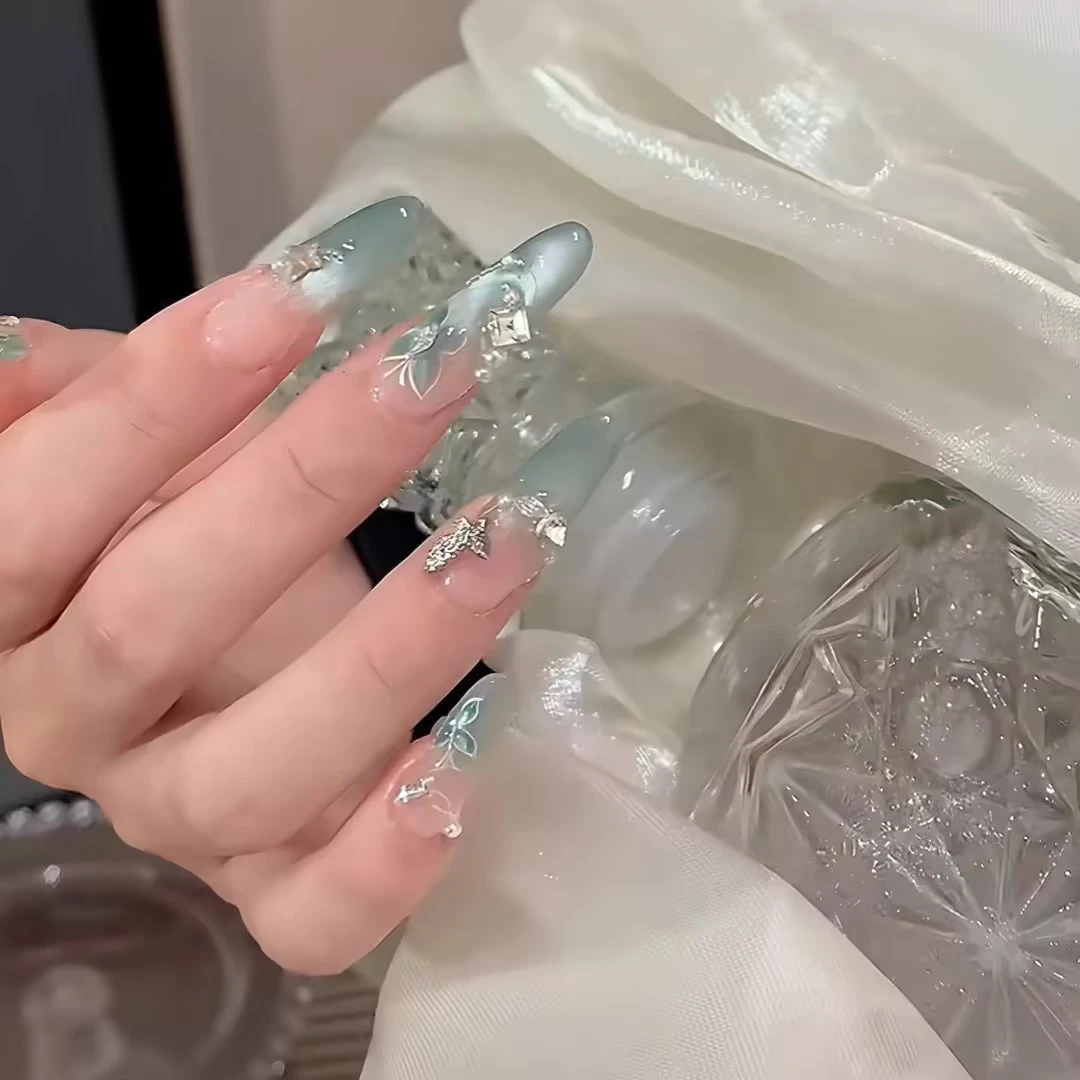 2024新款曼波蝴蝶纯手工美甲穿戴式甲法式蝴蝶显白假指甲片高级感