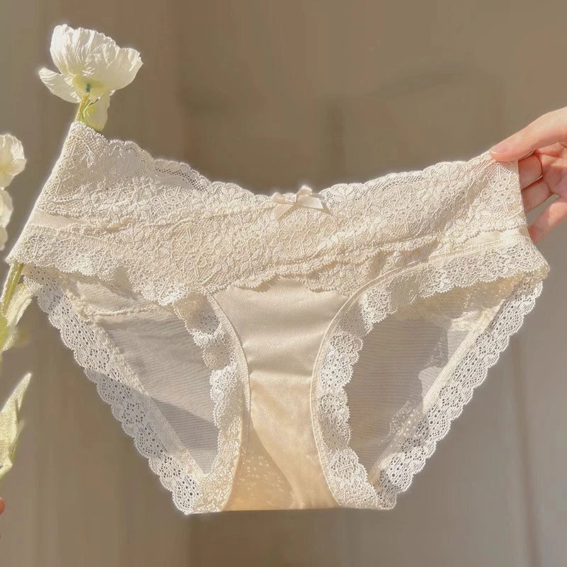 缎面公主~法式精品刺绣蕾丝低腰缎面无痕蕾丝内裤女款性感纯欲风