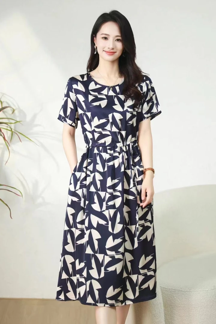 【玉如意】小香风连衣裙收腰休闲系带长裙时尚气质短袖夏季遮肚