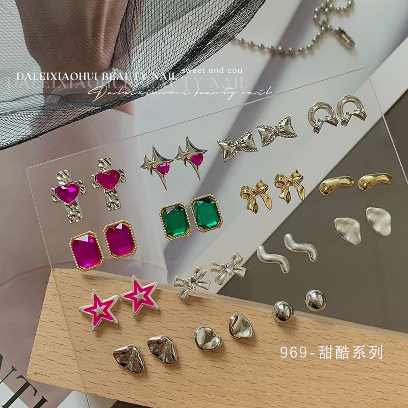 美甲甜酷饰品 合金日系彩色质感星星蝴蝶结金银玫红指甲装饰品969