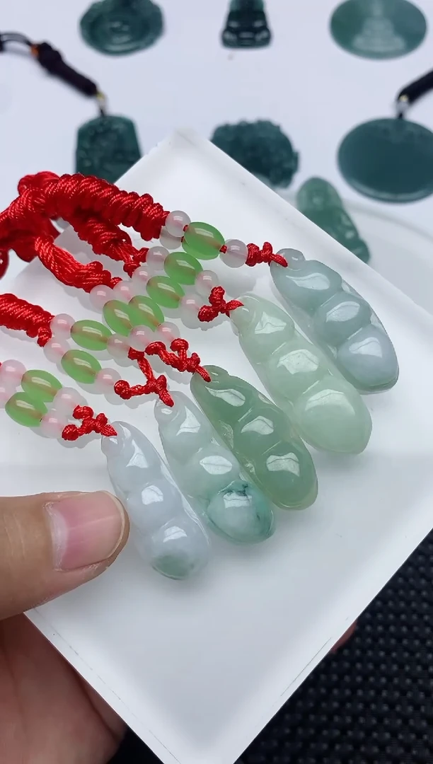 【闪购商品】翡翠颈饰未镶嵌福豆多样性发货随机发货