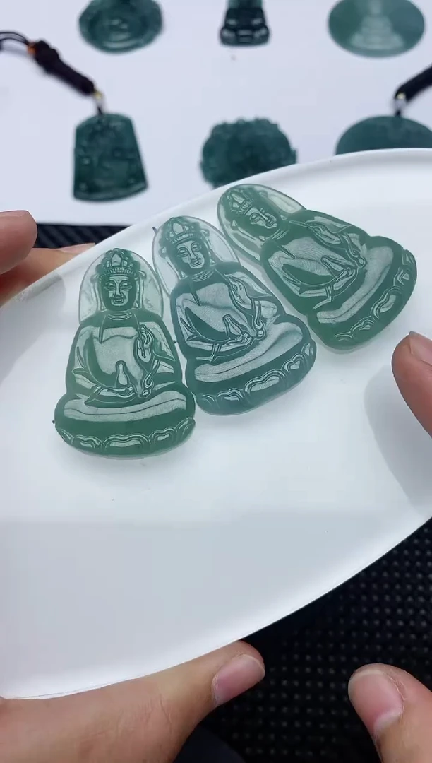 【闪购商品】翡翠颈饰未镶嵌素衣多样性发货随机发货